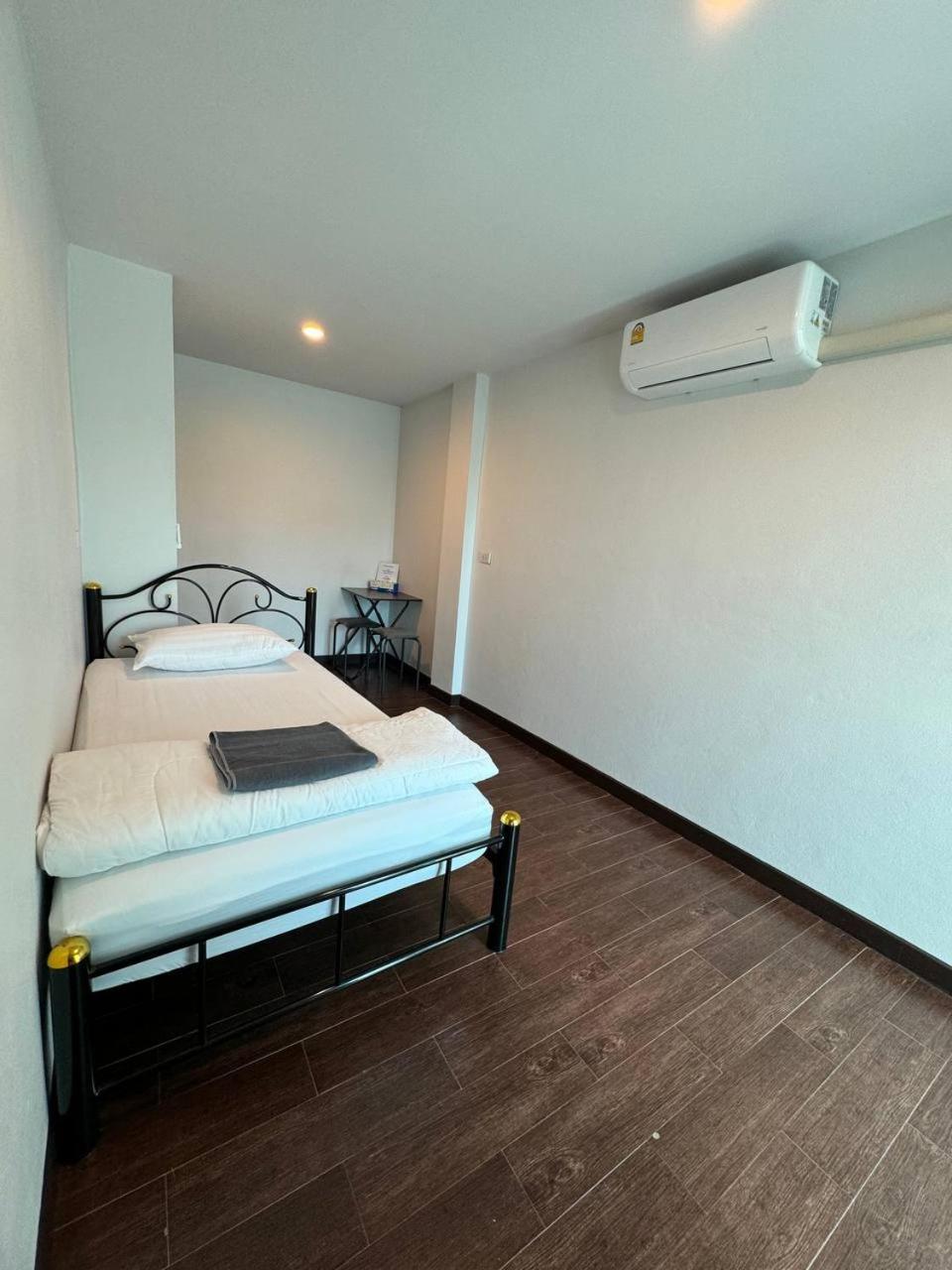 Chris Jay @ Cnx Apartamento Chiang Mai Exterior foto