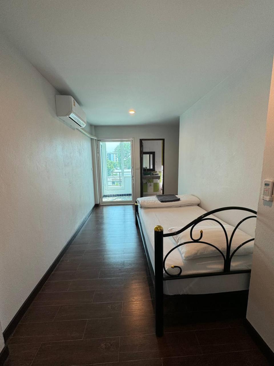 Chris Jay @ Cnx Apartamento Chiang Mai Exterior foto