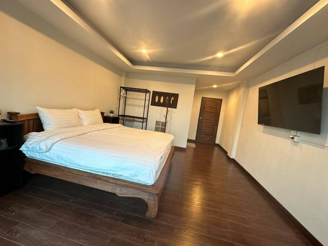 Chris Jay @ Cnx Apartamento Chiang Mai Exterior foto